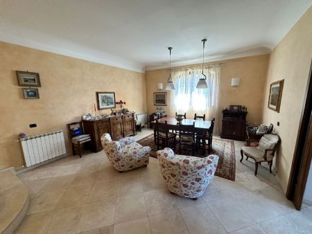 For Sale Apartment SIENA DOWNTOWN. Elegant apartment for sale located in a pretty area, a few steps away from the old...